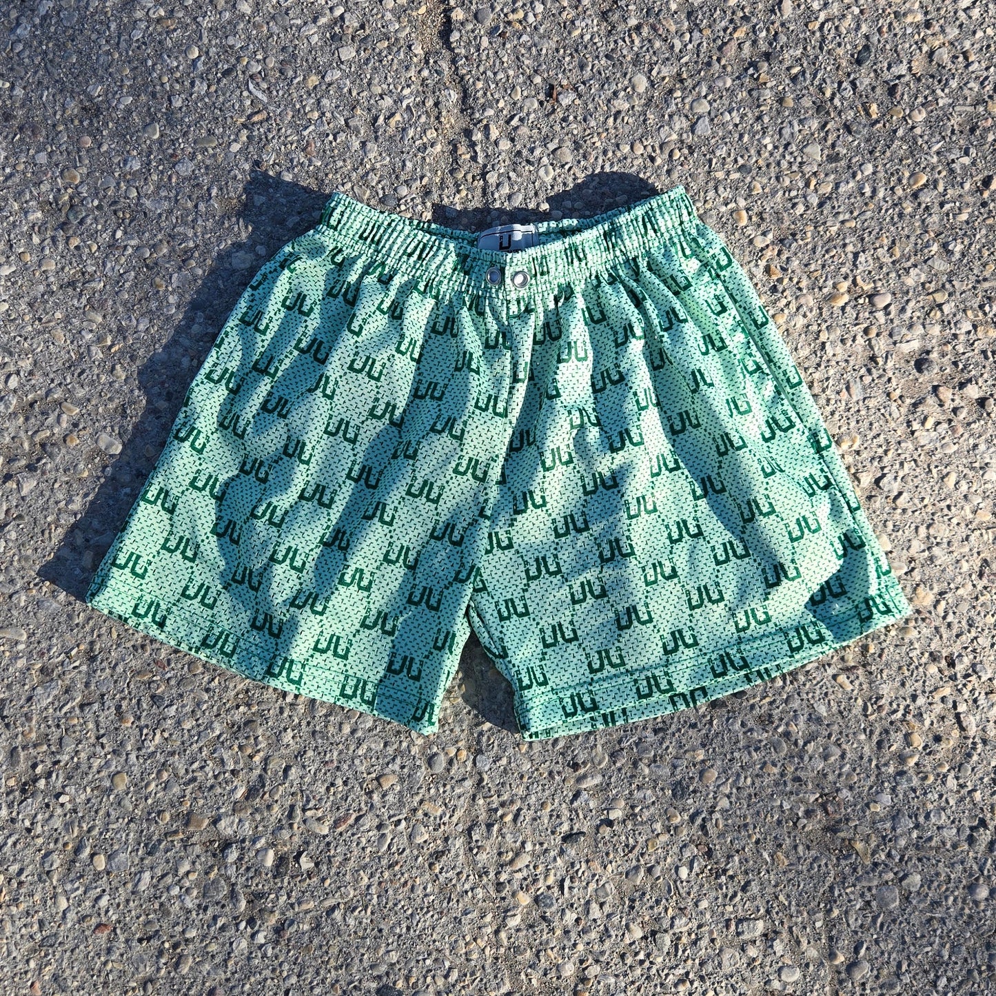 Mono UU Green Shorts